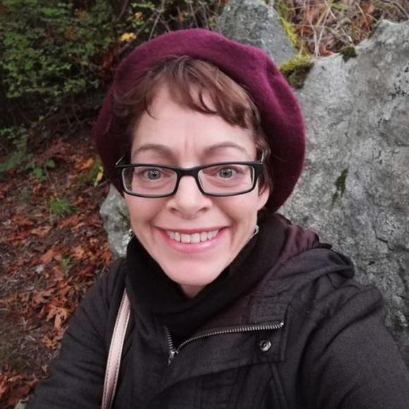 Meet your Posher, Fiona - Picture 1 of 1